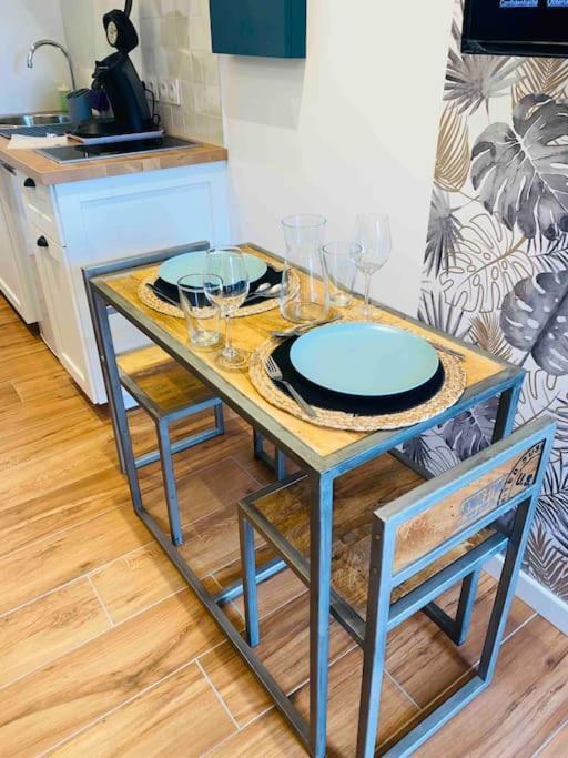 Studio Du Chateau Climatisee Carcassonne Zewnętrze zdjęcie